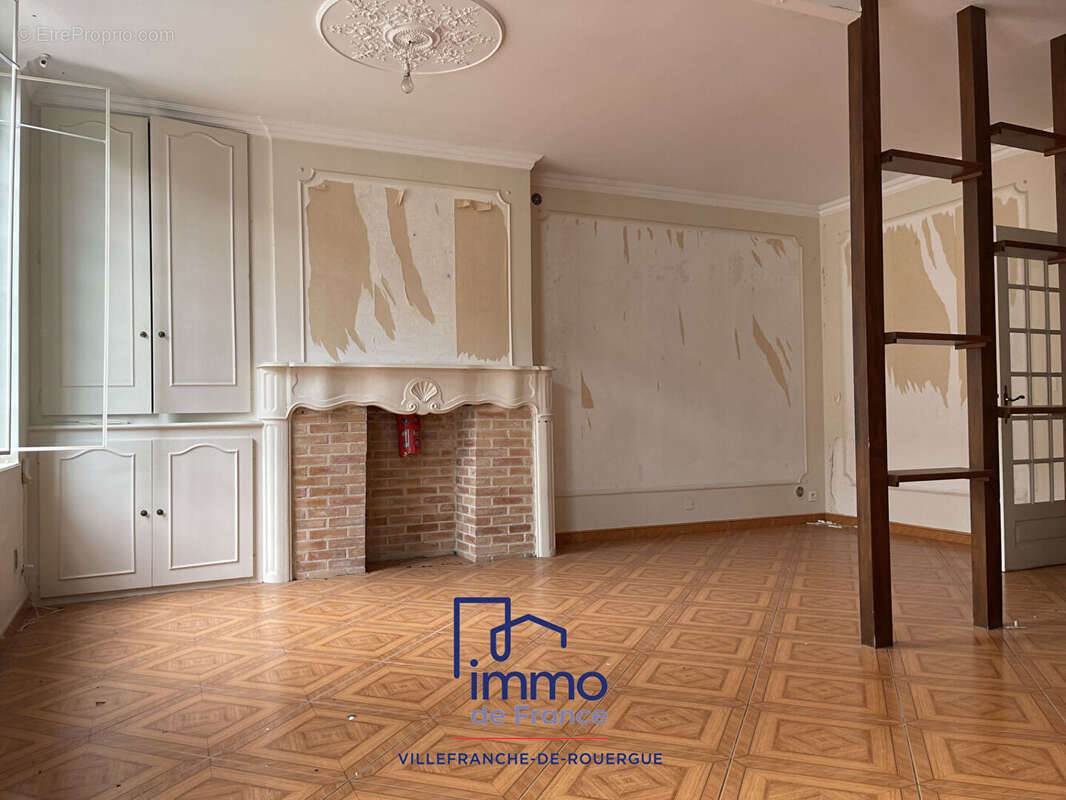 Immeuble de rapport avec local commercial - photo 4
