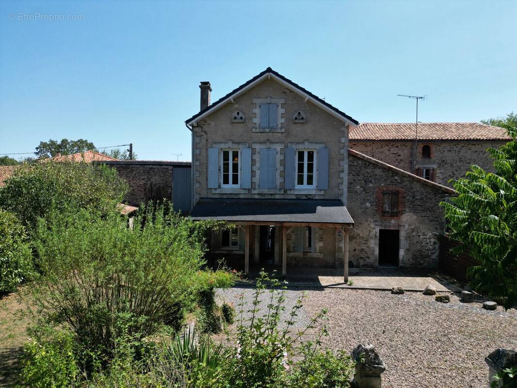 Appartement à CONFOLENS