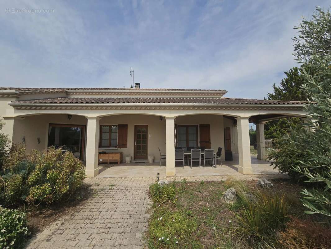 Maison moderne avec 3 chambres, jardin et piscine - photo 15
