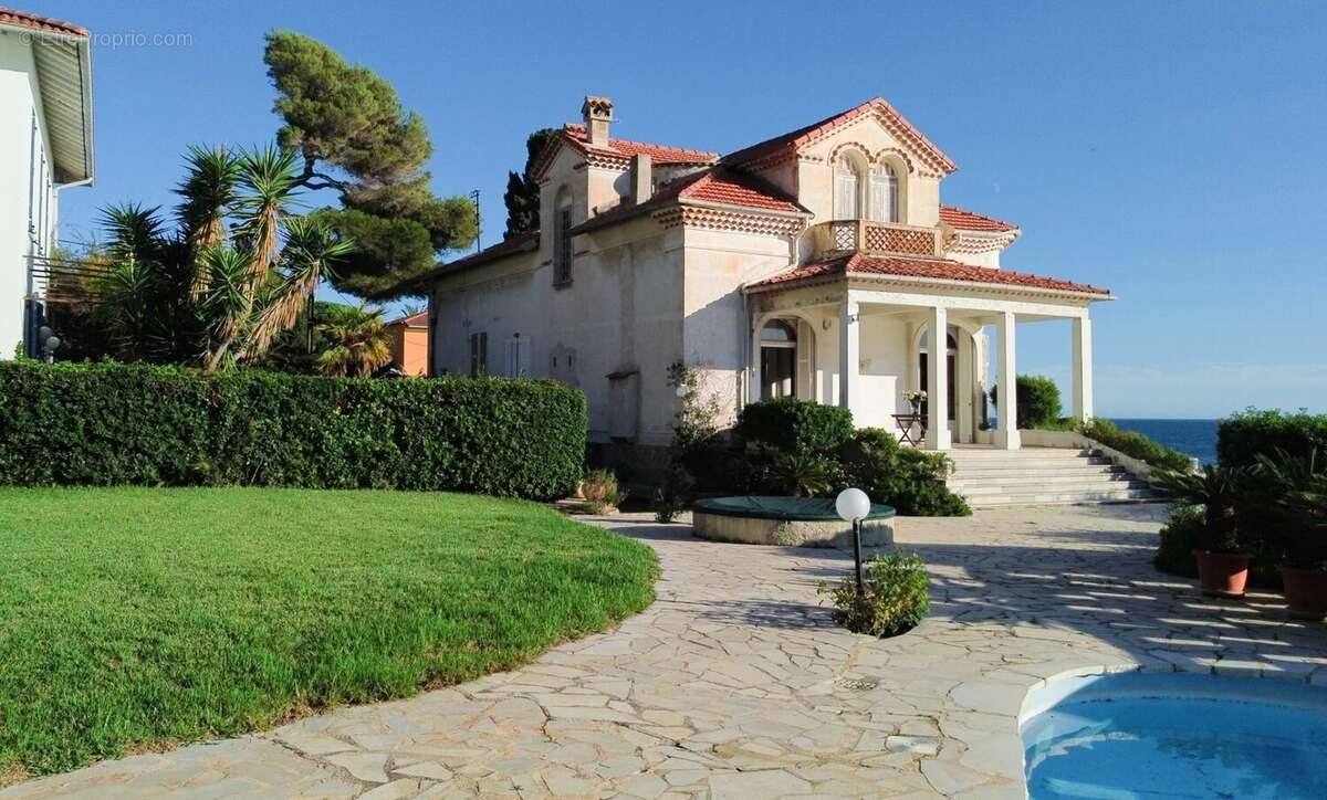 Villa à rénover dans un lieu prestigieux - photo 2