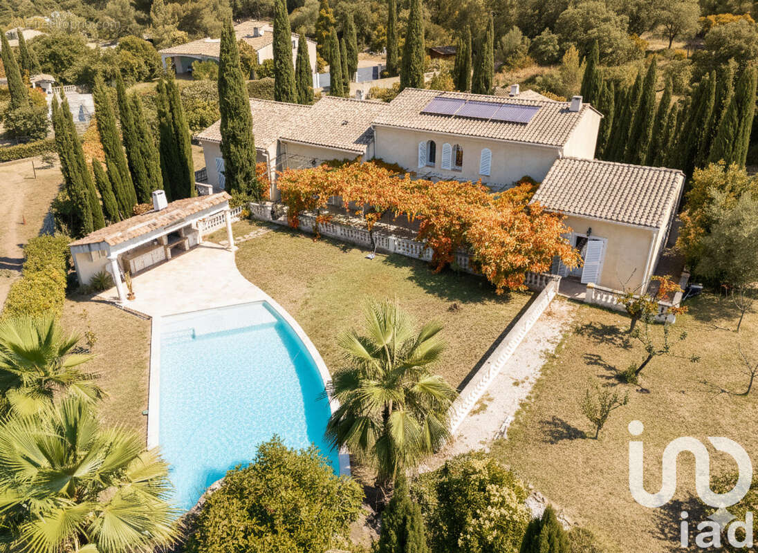 Photo 2 - Maison à SOLLIES-PONT