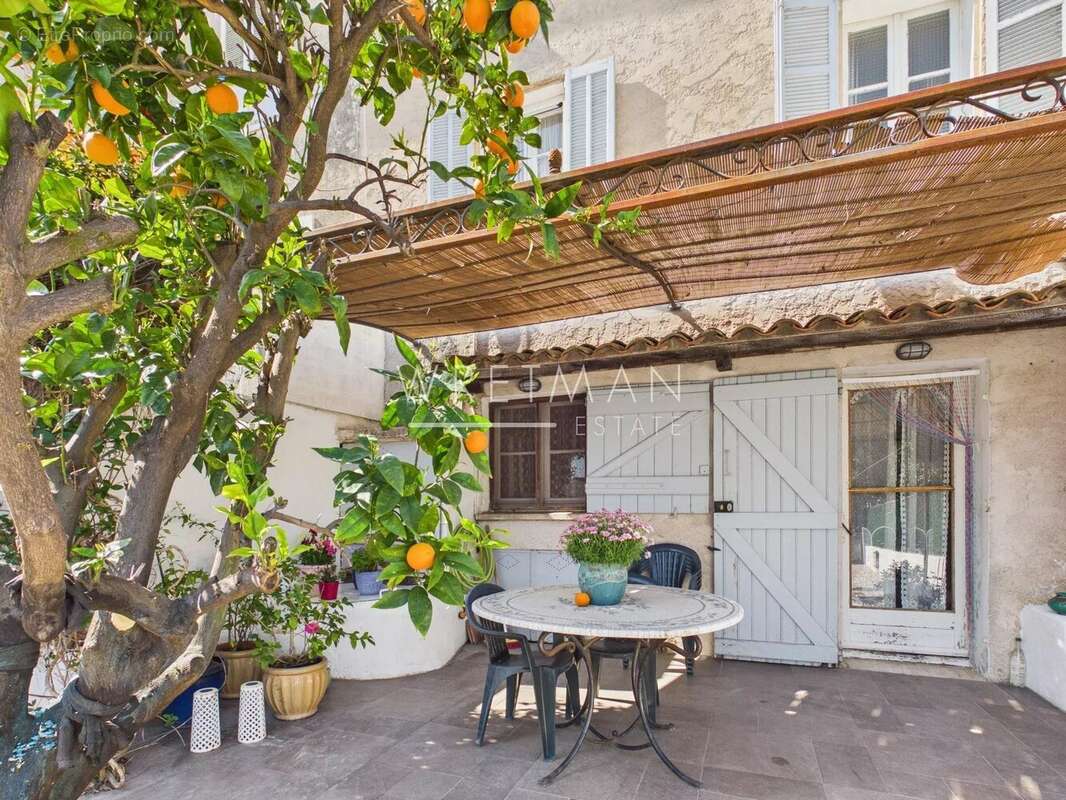 Maison à PLAN-DE-LA-TOUR