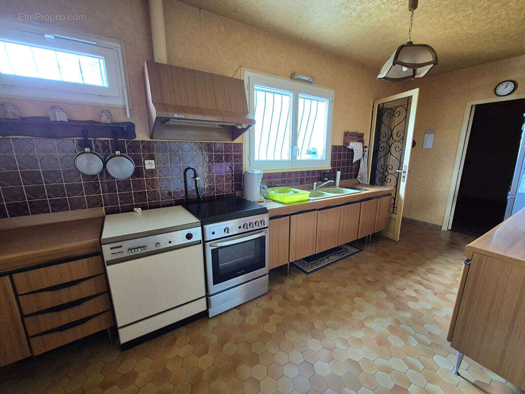 Maison à SAINT-SULPICE-ET-CAMEYRAC