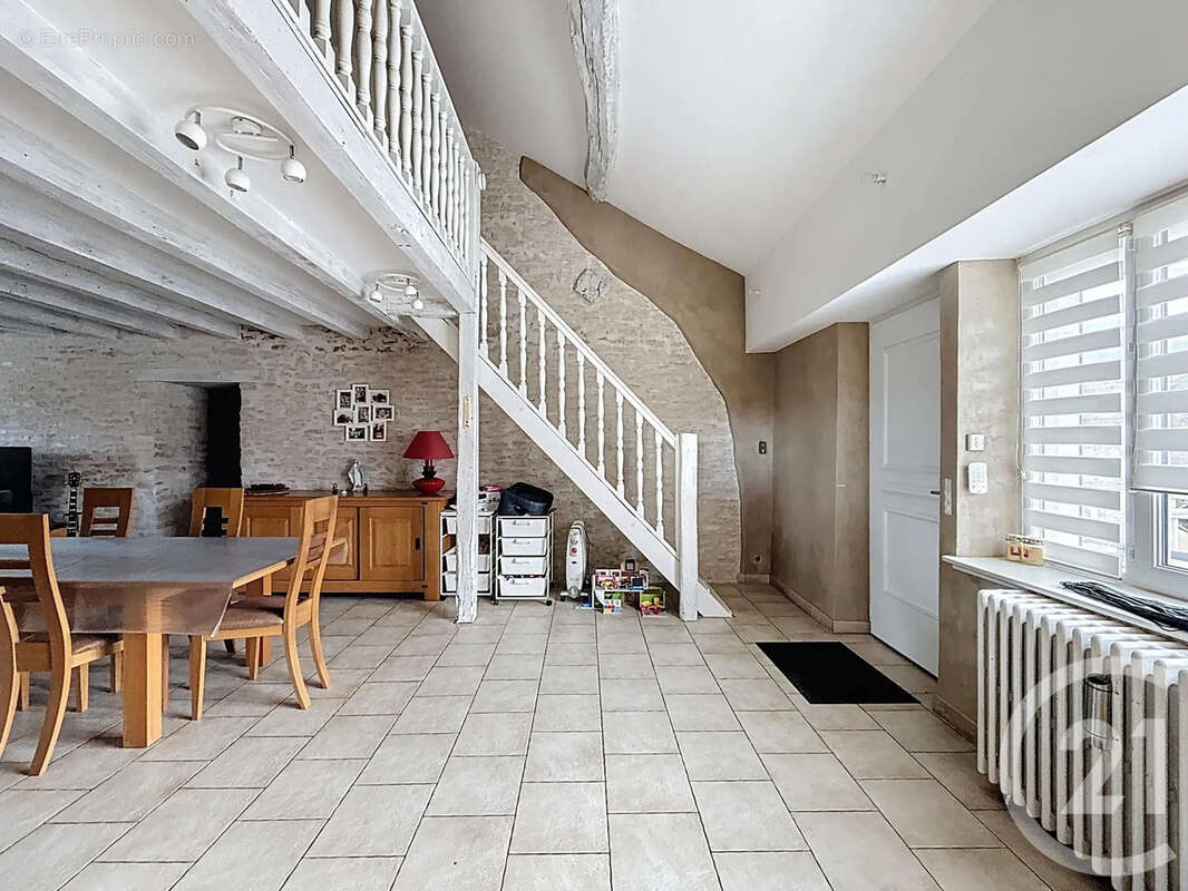 Maison à RUFFEY-LES-ECHIREY