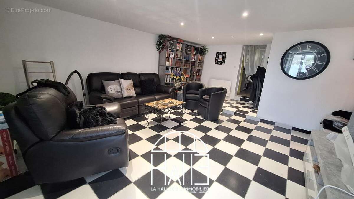 Maison 150 m² à Nouic  - photo 7
