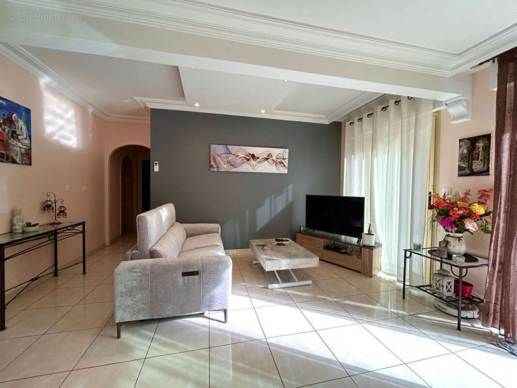 Appartement à LA VALETTE-DU-VAR