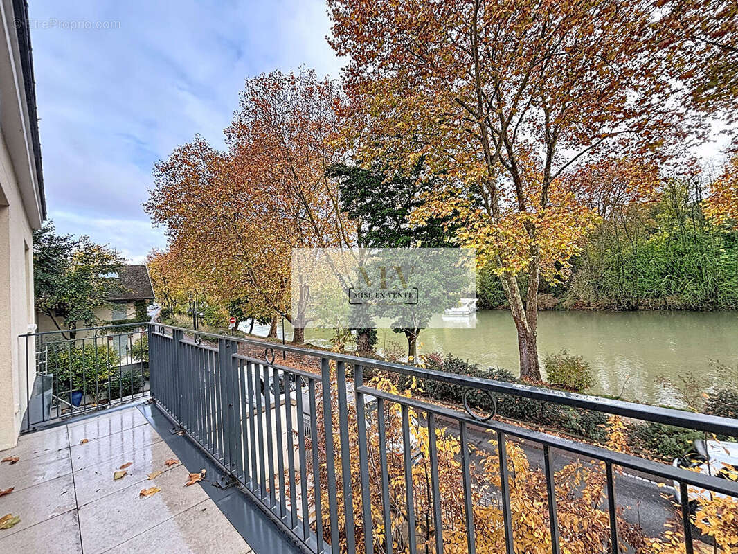 Appartement à LE PERREUX-SUR-MARNE