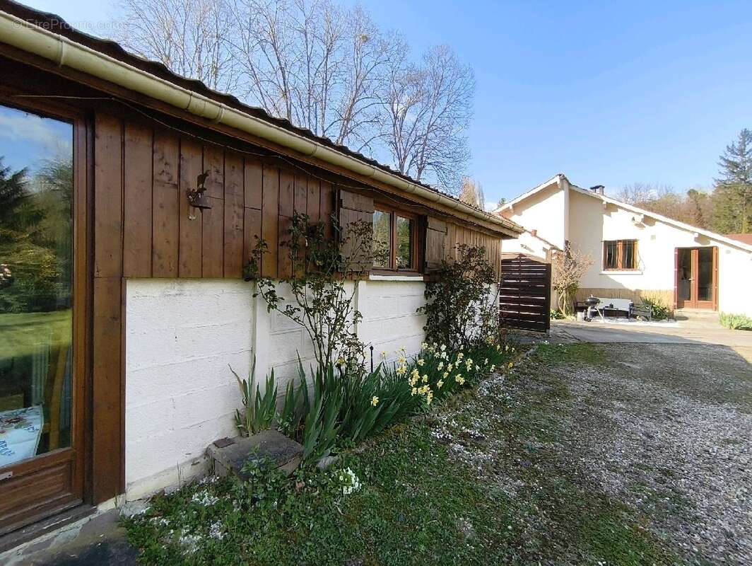 Maison à NESLES-LA-VALLEE