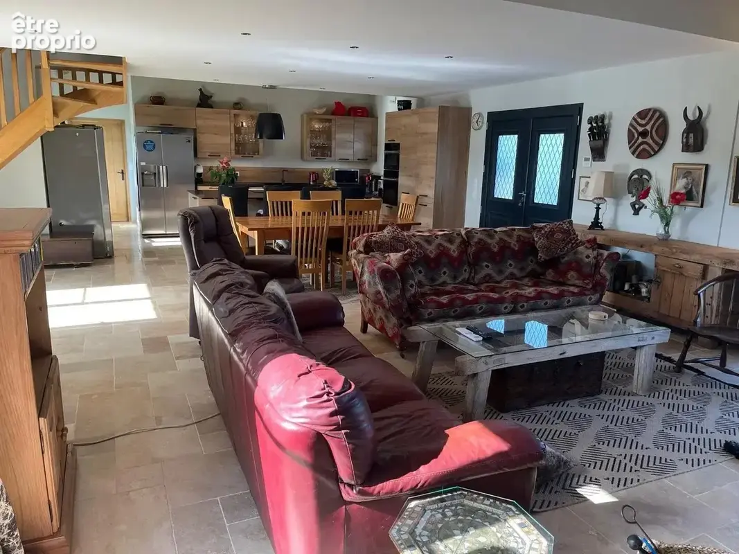 Une maison moderne et élégante avec une vue imprenable - photo 5