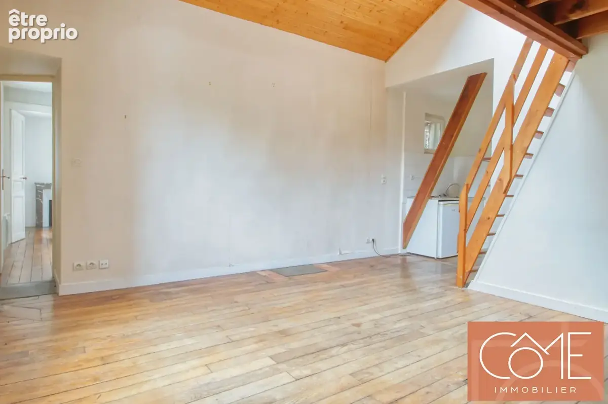 À vendre - appartement t3 - 49,40 m² - dernier étage - grenier - secteur quai saint-cast - proximité mail françois mitterrand -  - photo 2