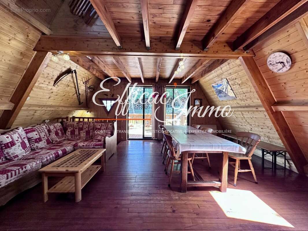 Les angles – chalet 4 faces – 90 m² – terrain de 1 185 m² – vue lac de matemale – vendu meublé - photo 3