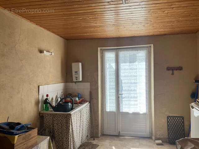 Ensemble immobilier à rénover avec fort potentiel   Centre-bourg - photo 4