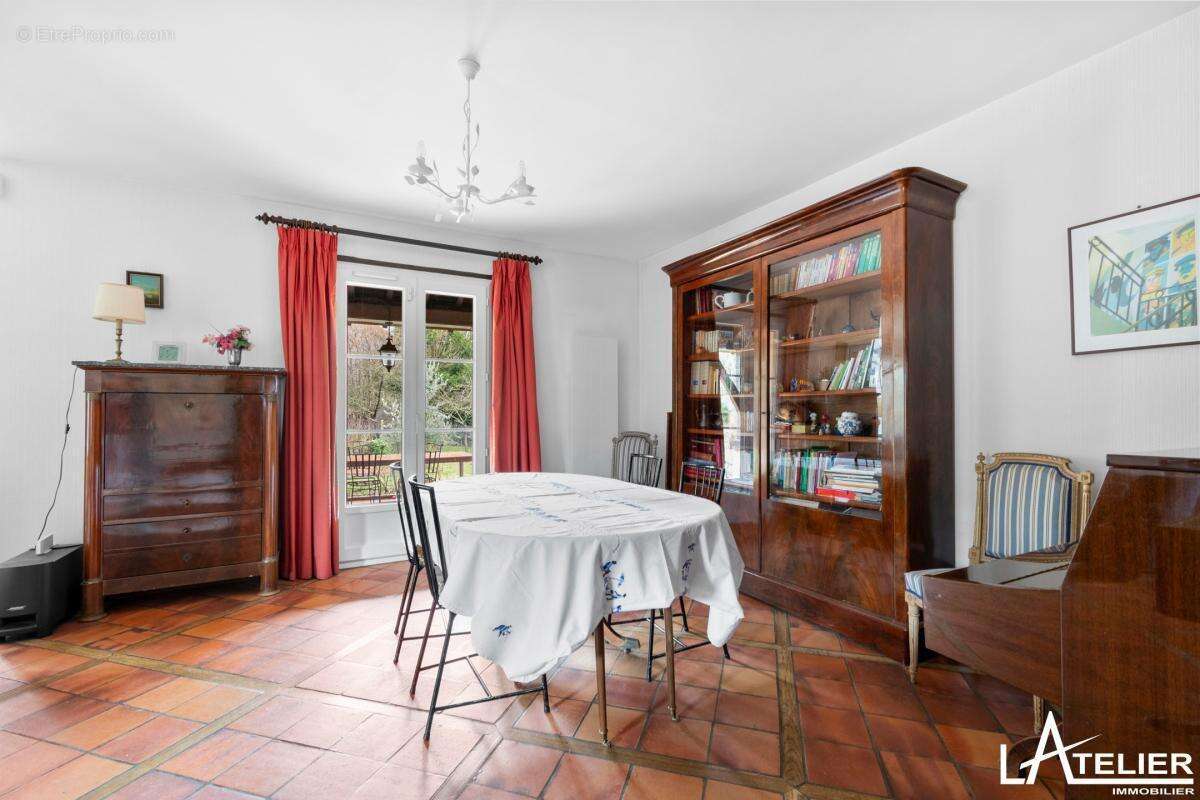 Maison à MAREIL-MARLY