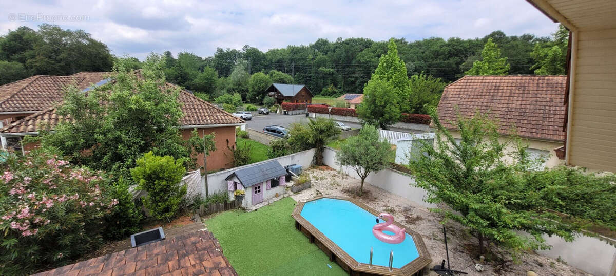Maison 184 m² à Artix  - photo 8