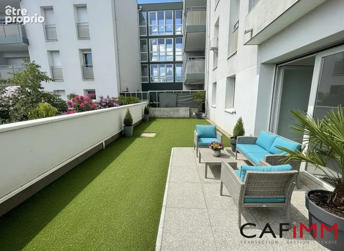 Appartement à DECINES-CHARPIEU