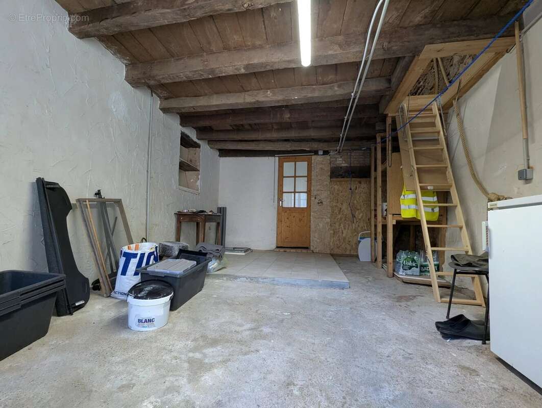 Appartement à CHAILLAC