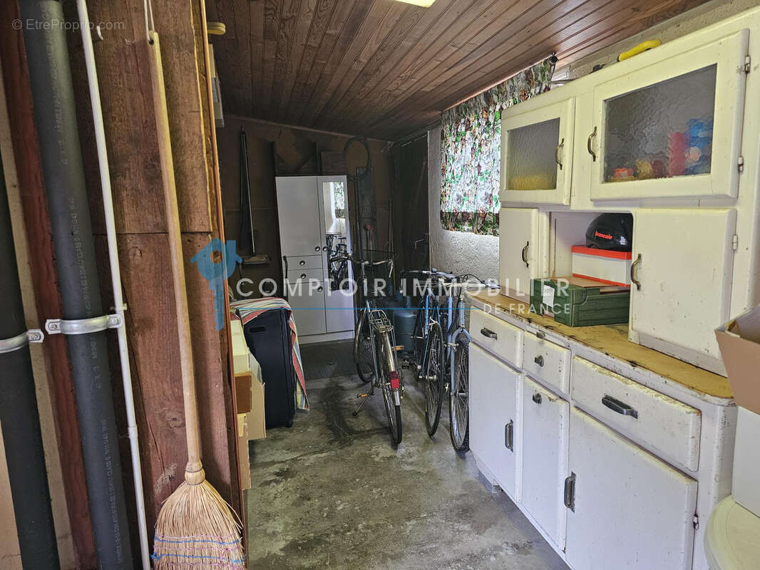 A vendre - 31110 Salles et Pratviel- Maison T6 de 130 m2 avec grand Cellier - photo 12