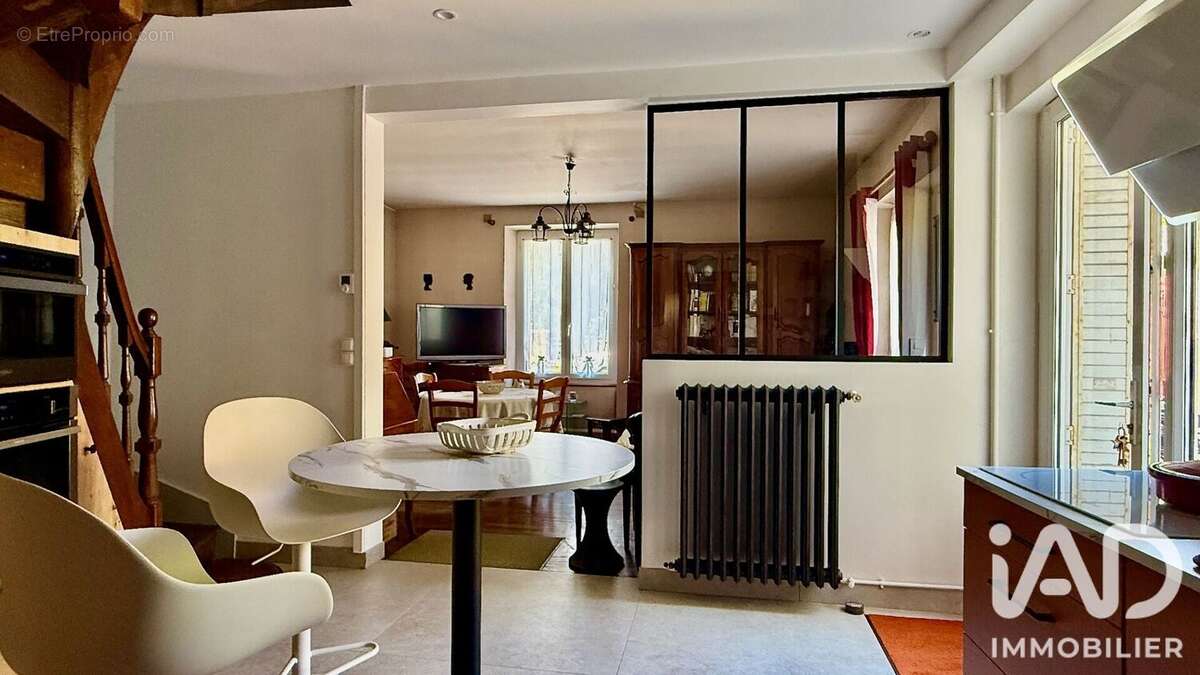 Maison 75 m² à Amboise  - photo 2