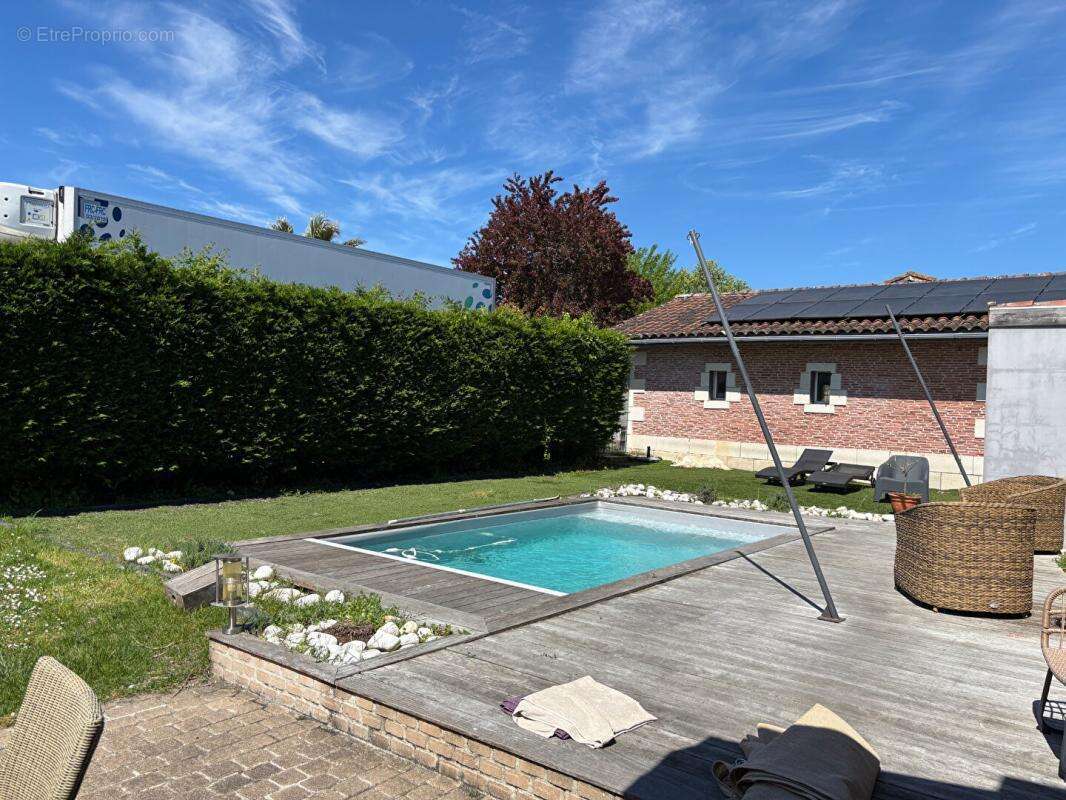 Maison à MOULIS-EN-MEDOC
