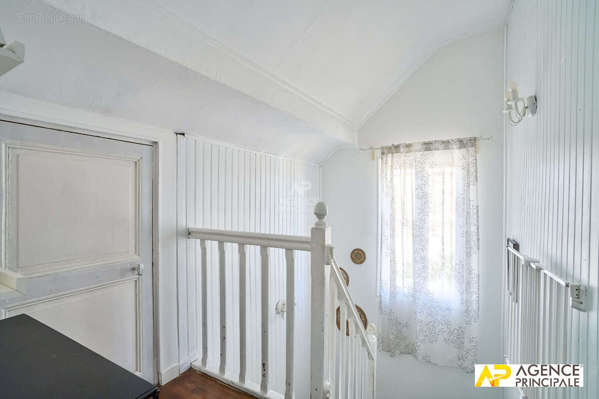 Maison à MAISONS-LAFFITTE