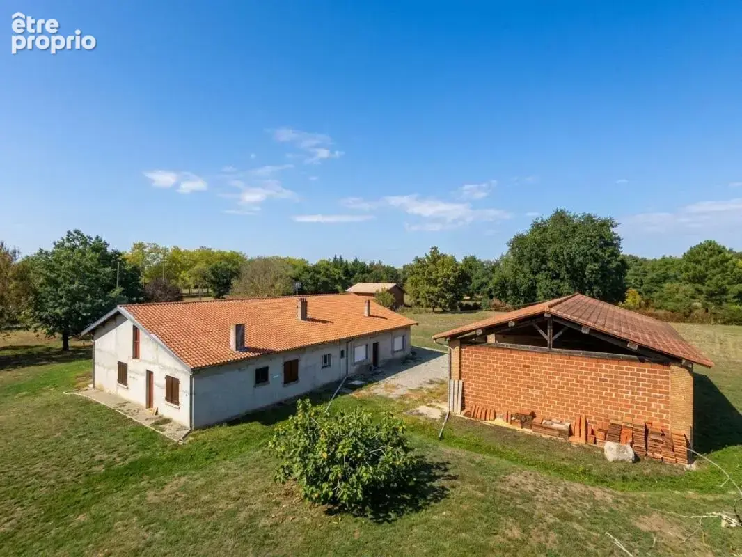 Très jolie propriété avec dépendance et grange - photo 19