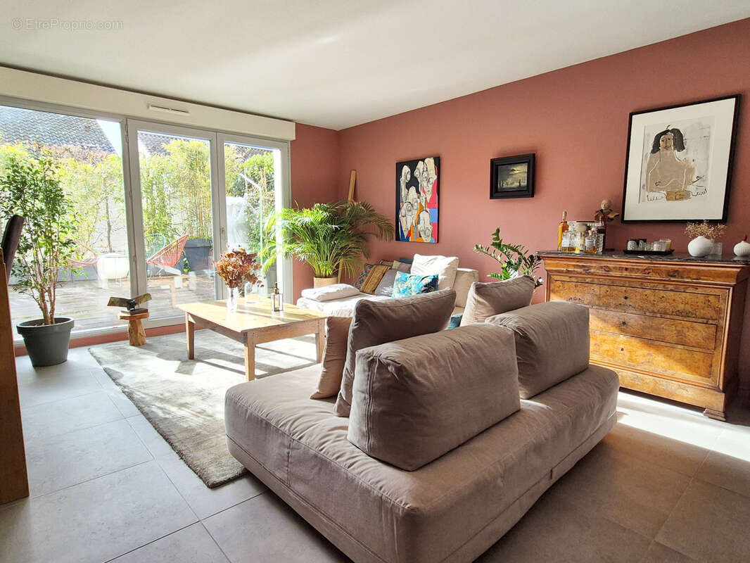 Appartement à FONTAINES-SUR-SAONE