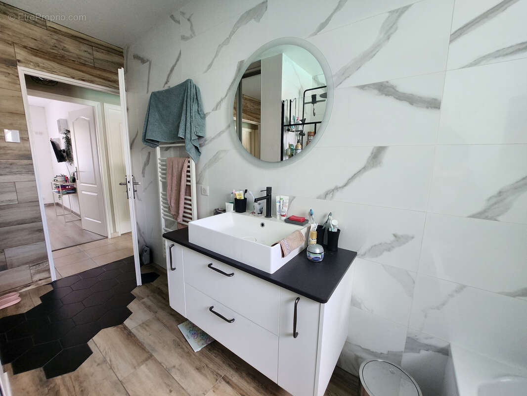 Maison à LES MAGNILS-REIGNIERS