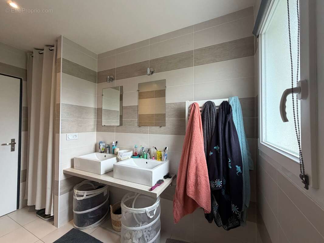 Maison à VENDRENNES