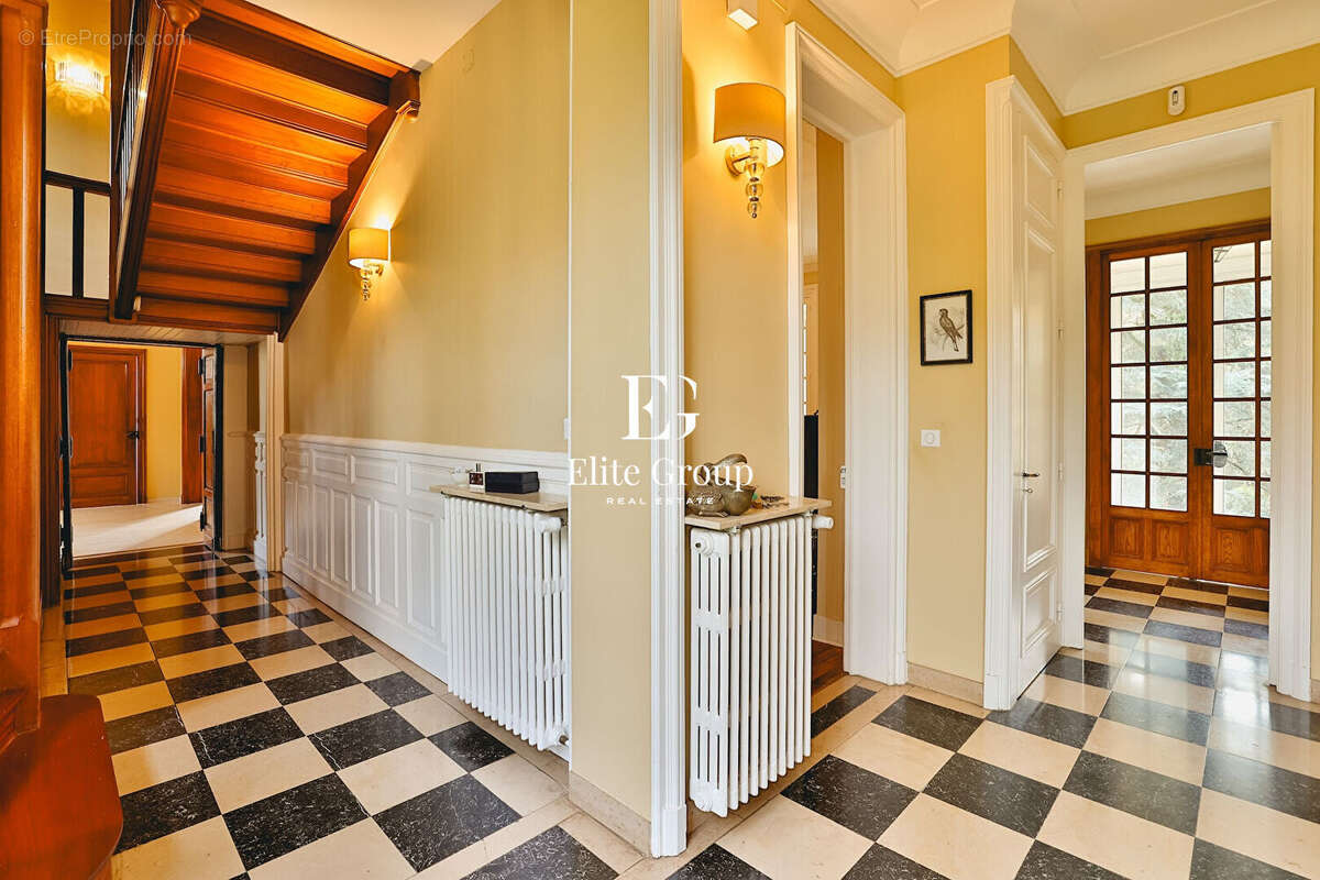 Maison à ORADOUR-SUR-VAYRES