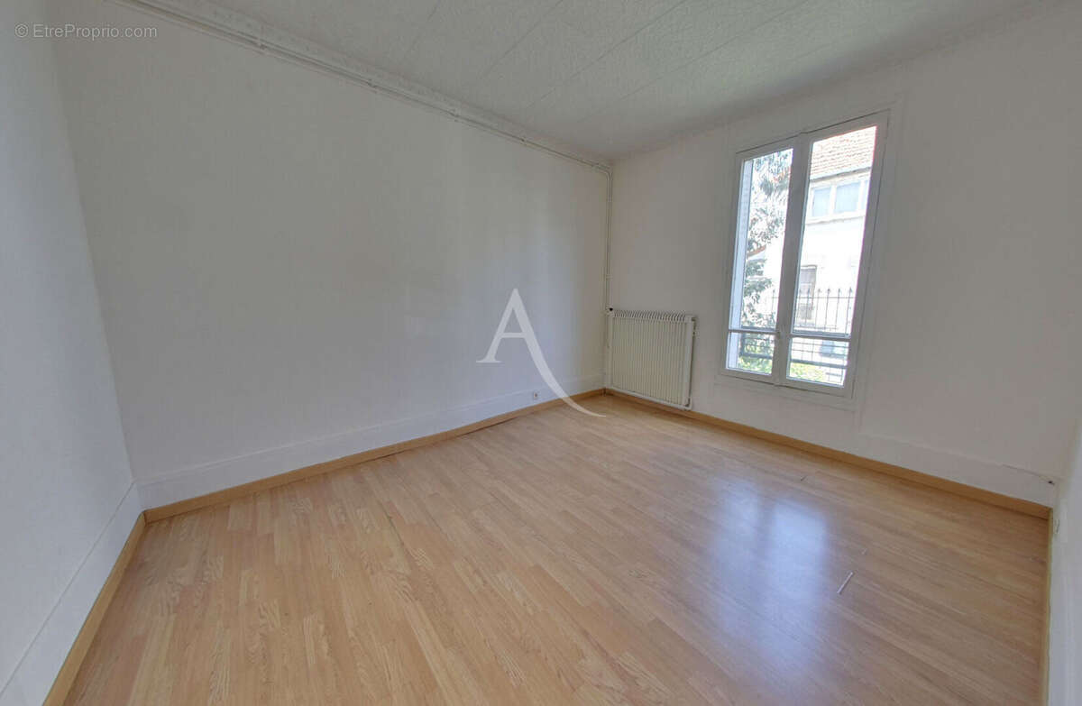 Appartement à LE PERREUX-SUR-MARNE