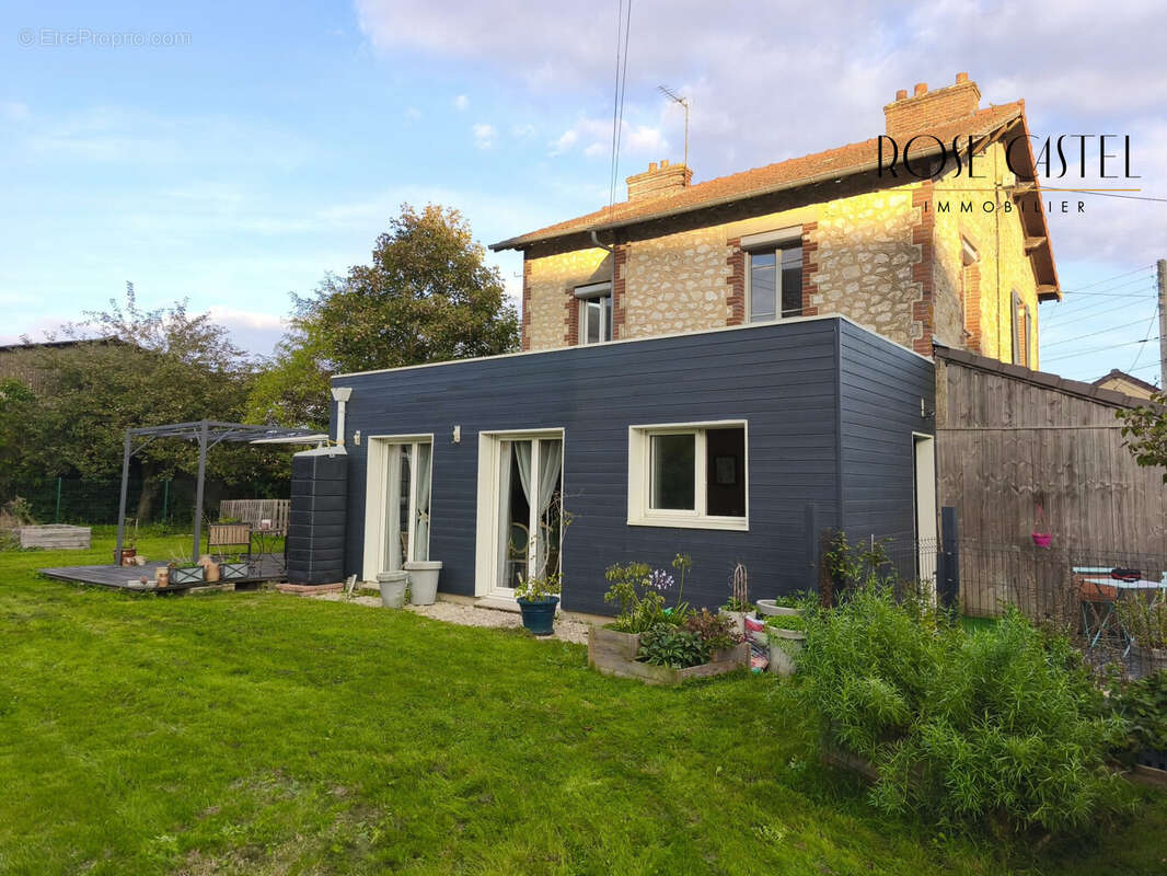 Maison à BAILLEAU-LE-PIN