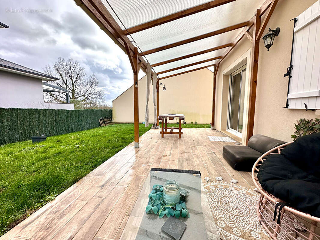 Maison à LA HAUTE-MAISON