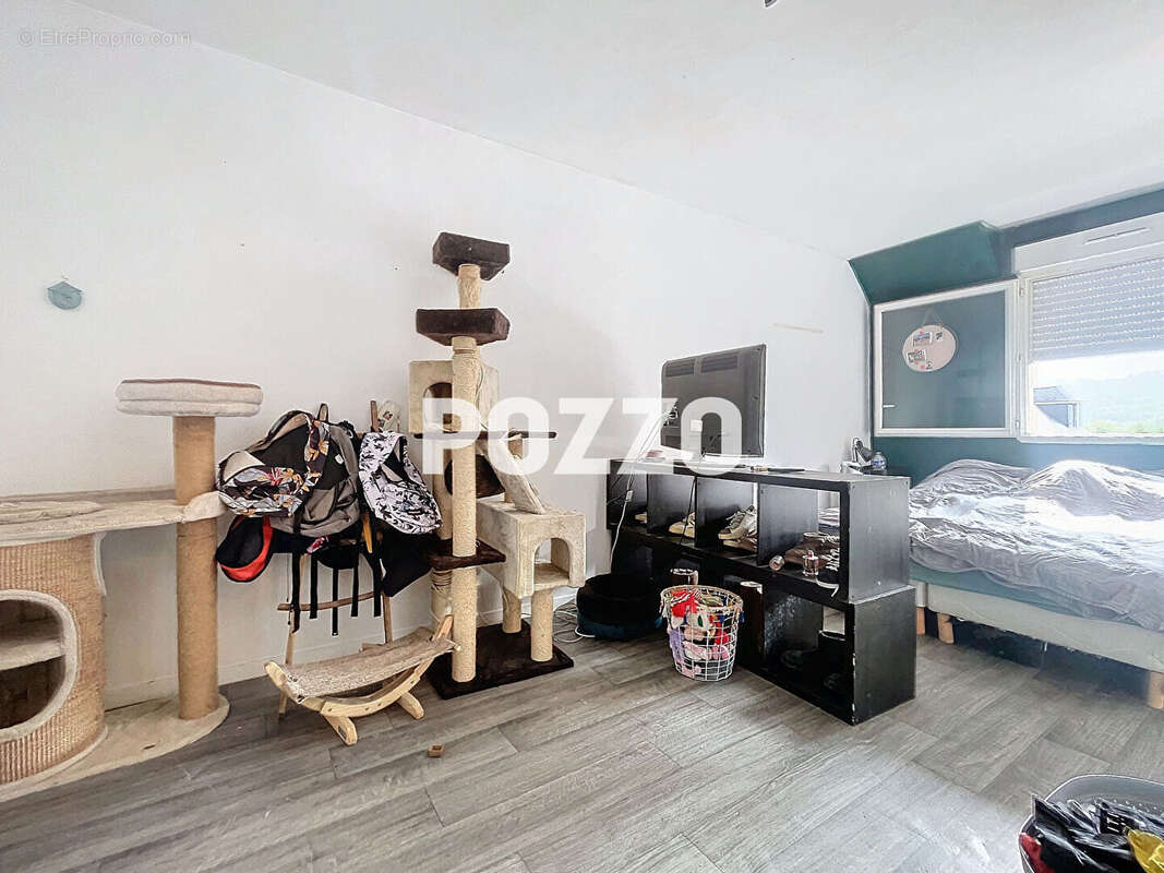 Maison à LA RIVIERE-SAINT-SAUVEUR