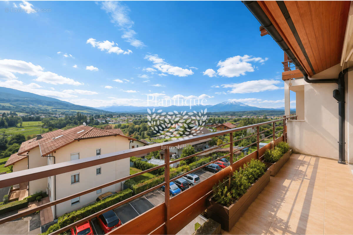 Appartement à CRANVES-SALES