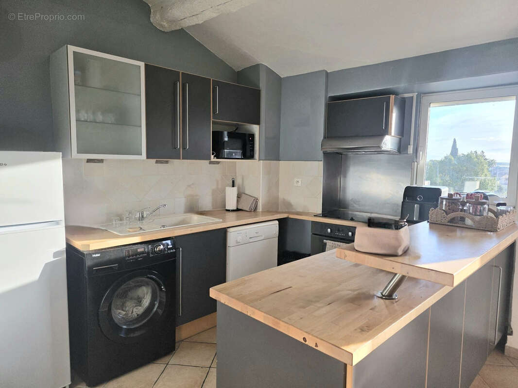 Appartement à VIC-LA-GARDIOLE