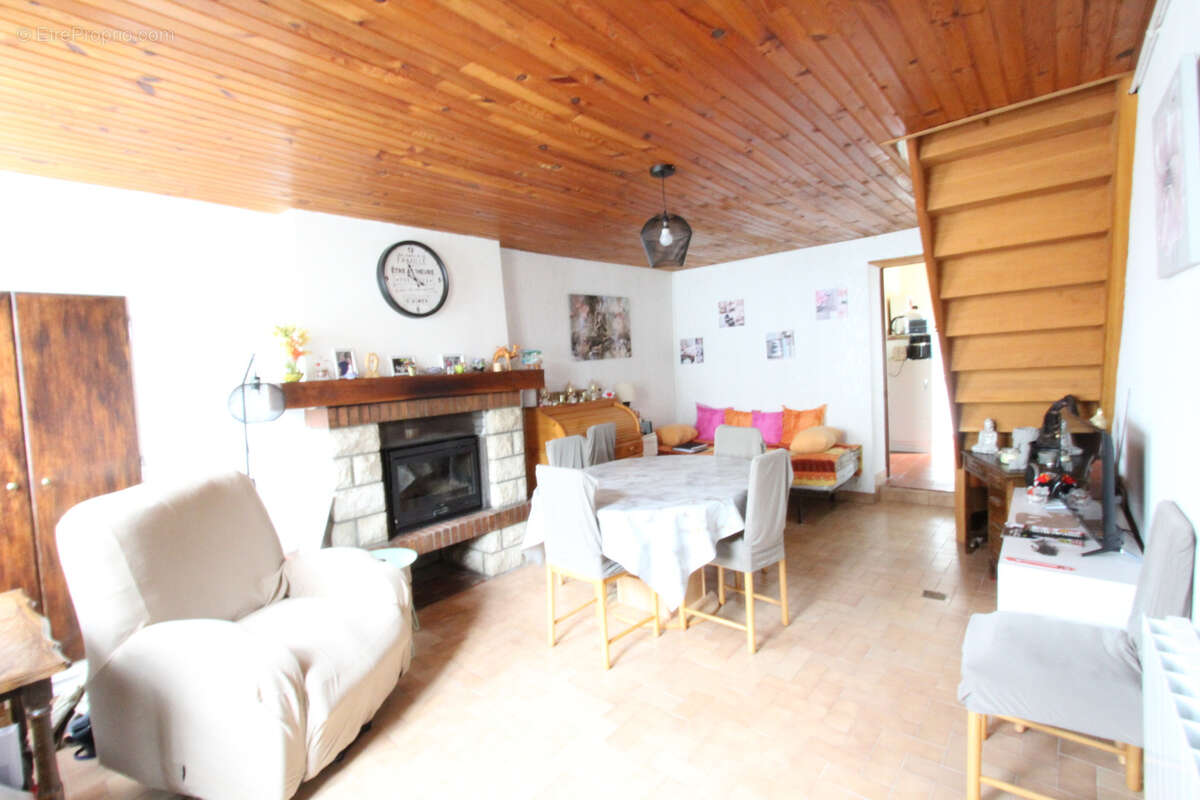 Maison à SUILLY-LA-TOUR