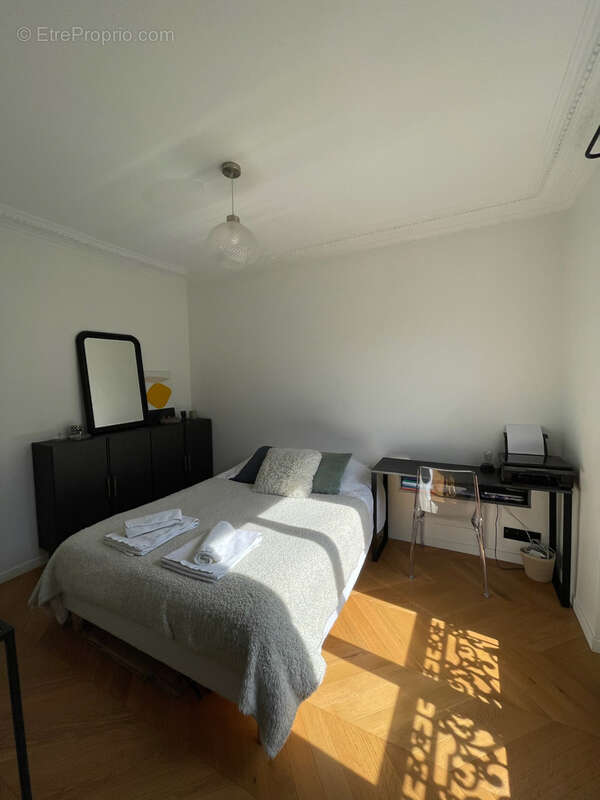 Appartement à PARIS-8E