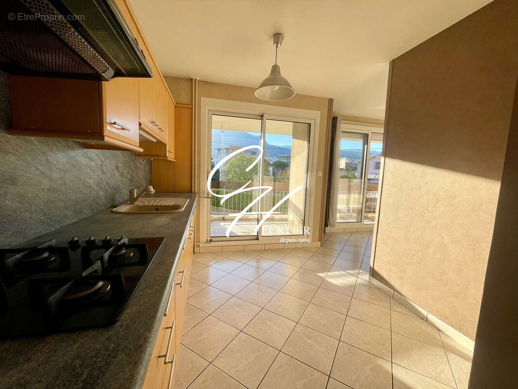 Appartement à ECHIROLLES