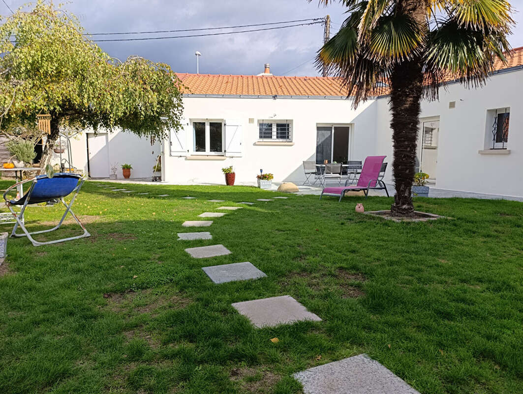 Maison à SAINT-SEBASTIEN-SUR-LOIRE