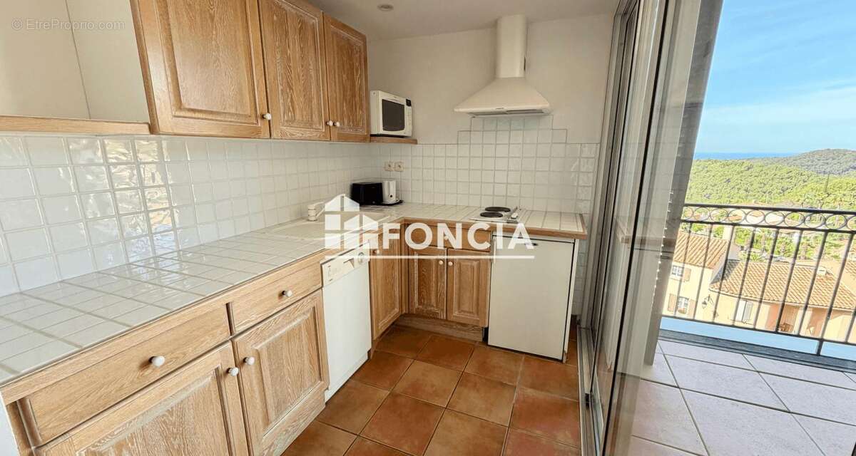Appartement à SAINT-CYR-SUR-MER