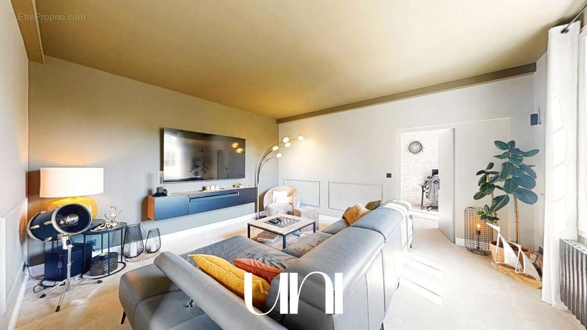 Maison 7 pièces de 230m² avec gîte indépendant - BAYEUX - photo 2