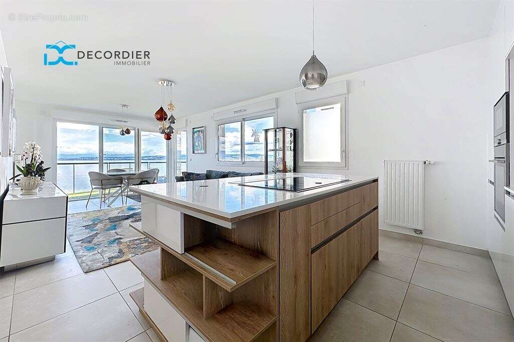 Appartement à EVIAN-LES-BAINS