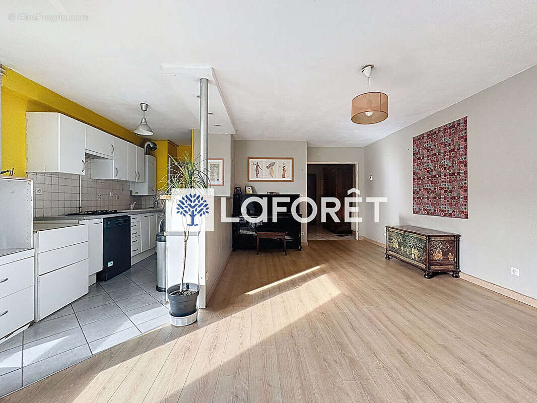 Appartement à MIRIBEL