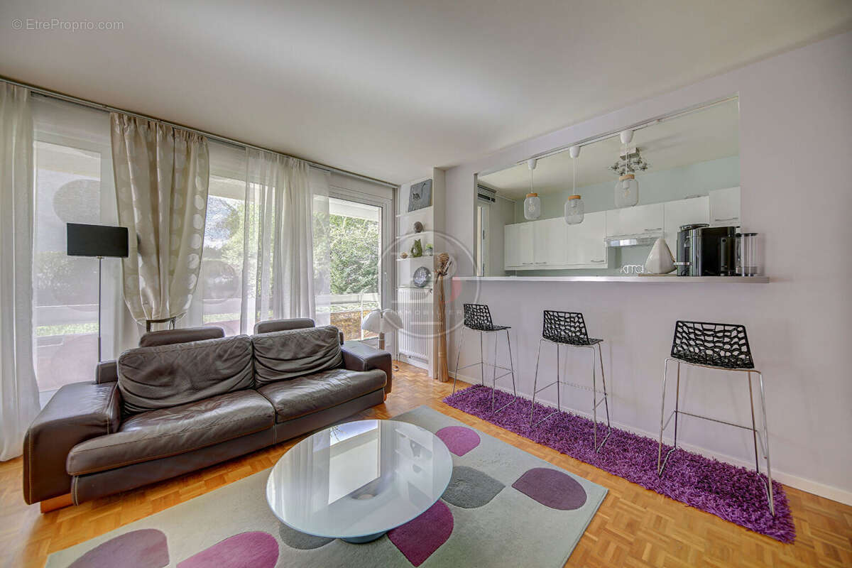 Appartement à MAREIL-MARLY