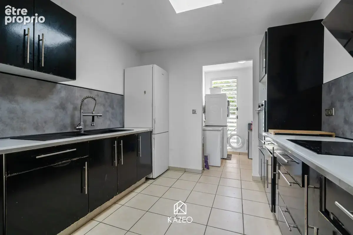 Appartement 4 pièces 87 m² à vendre à Le Robert (97231) - photo 8