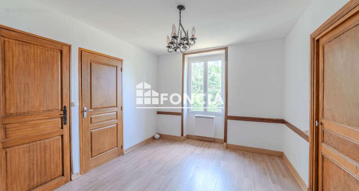 Maison en pierre – 99 m² – 3 chambres – Saint-Alban-les-Eaux - photo 6