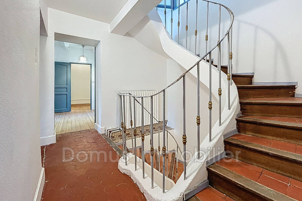 Maison à CHATEAUNEUF-DE-GADAGNE