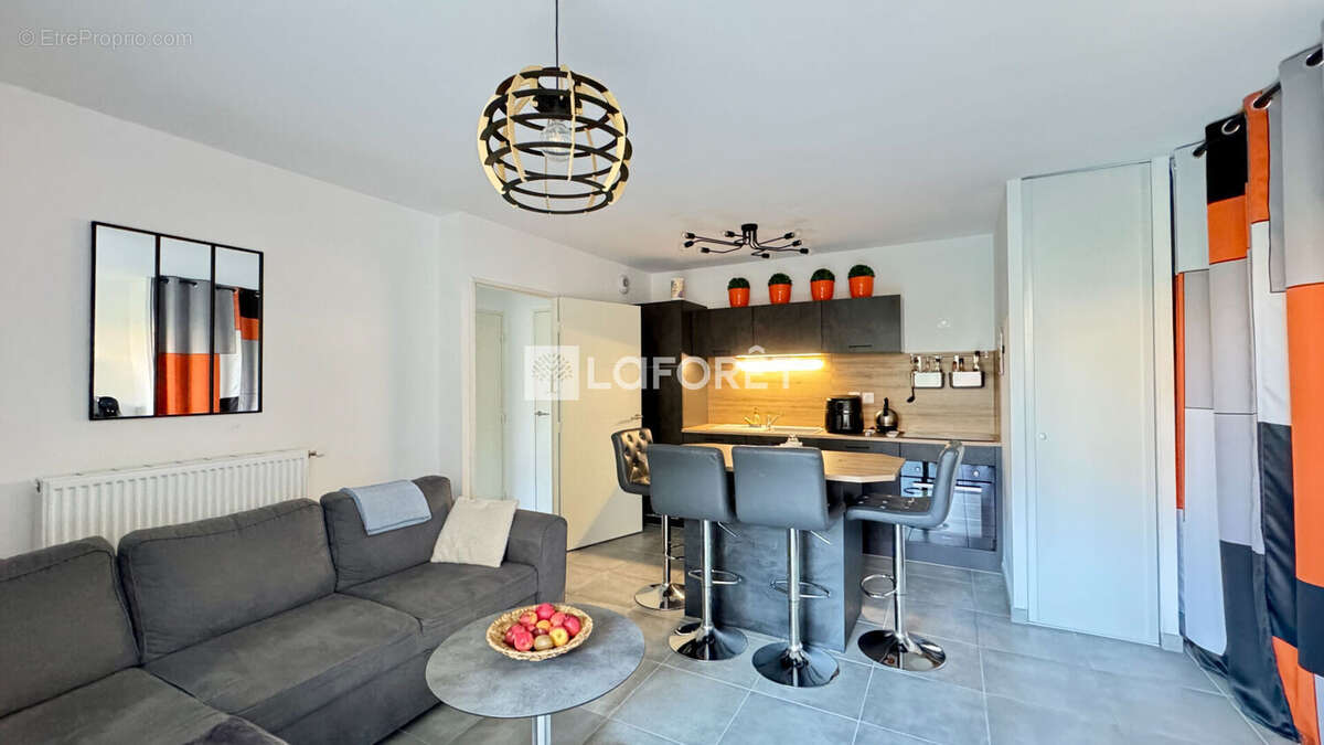 Appartement à FLEURIEUX-SUR-L'ARBRESLE