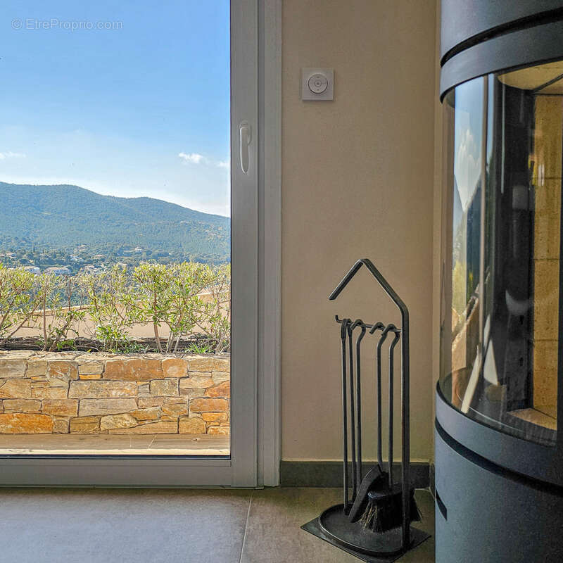 Maison à LA LONDE-LES-MAURES