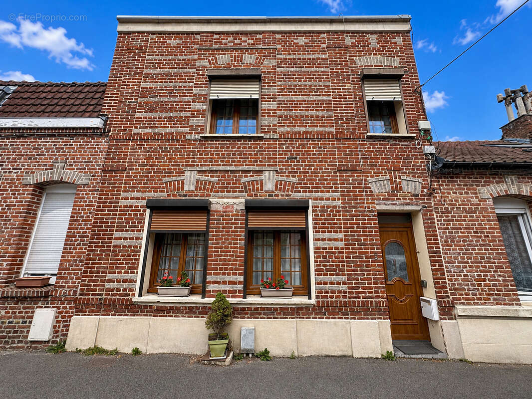 Maison de ville secteur Rhonelle 3 chambres VALENCIENNES - photo 13